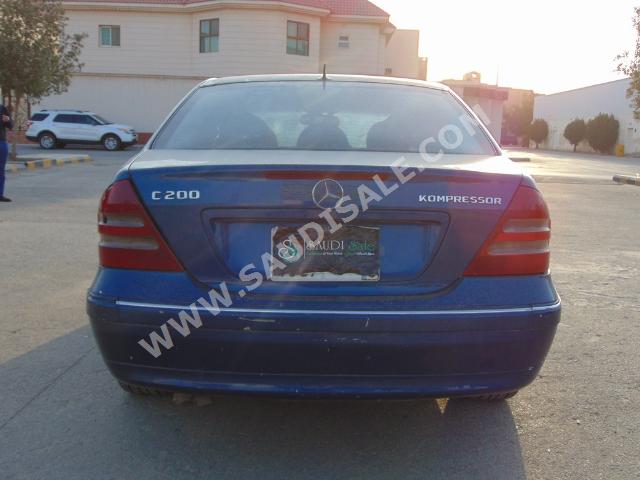 2002 مرسيدس - بنز سي 200