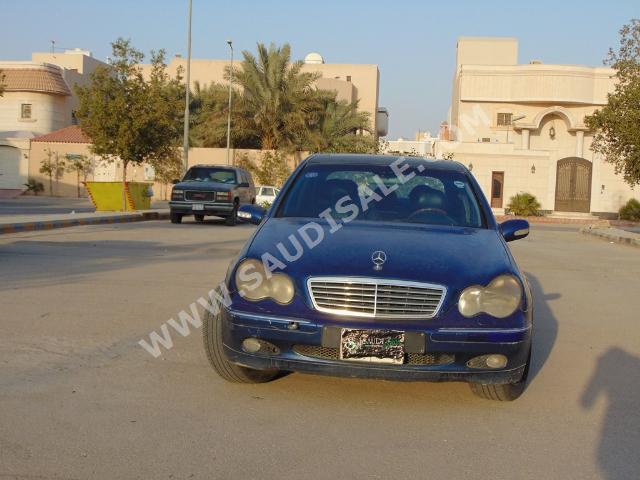 2002 مرسيدس - بنز سي 200