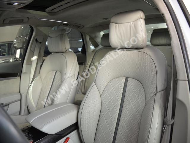 2013 اودي اس 8