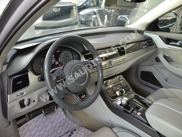 2013 اودي اس 8