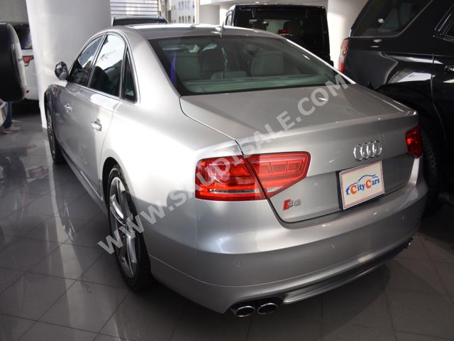 2013 اودي اس 8