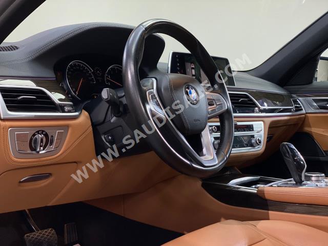 2018 BMW 7 Series 740Li