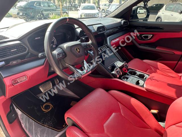 2021 لمبرجيني اوروس