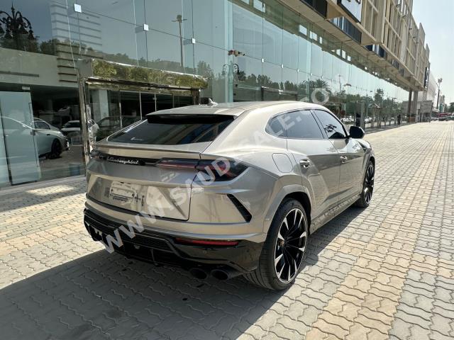 2021 لمبرجيني اوروس