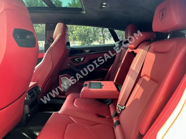 2021 لمبرجيني اوروس