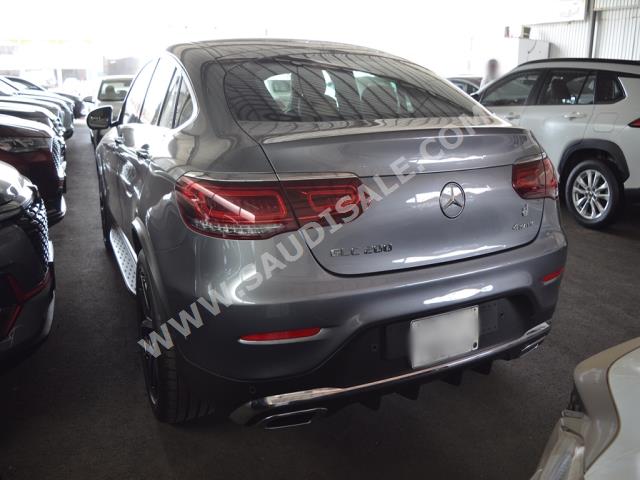 2022 مرسيدس - بنز جي إل سي 200