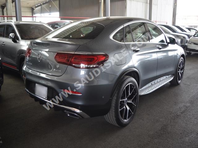 2022 مرسيدس - بنز جي إل سي 200