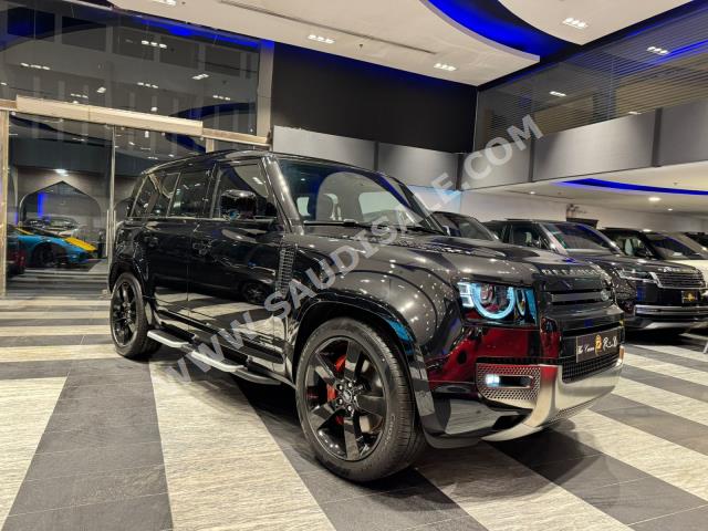 2024 لاند روفر ديفيندر اكس