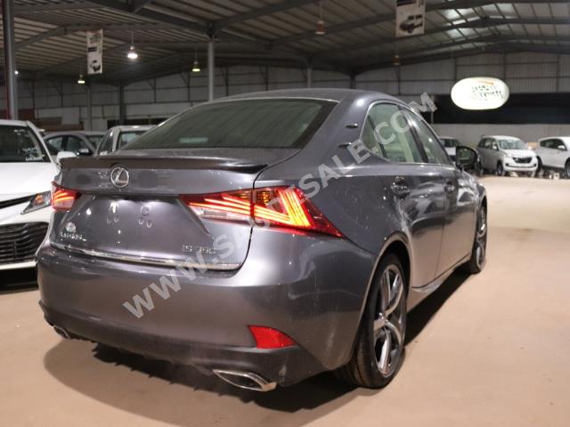 2018 Lexus IS 350