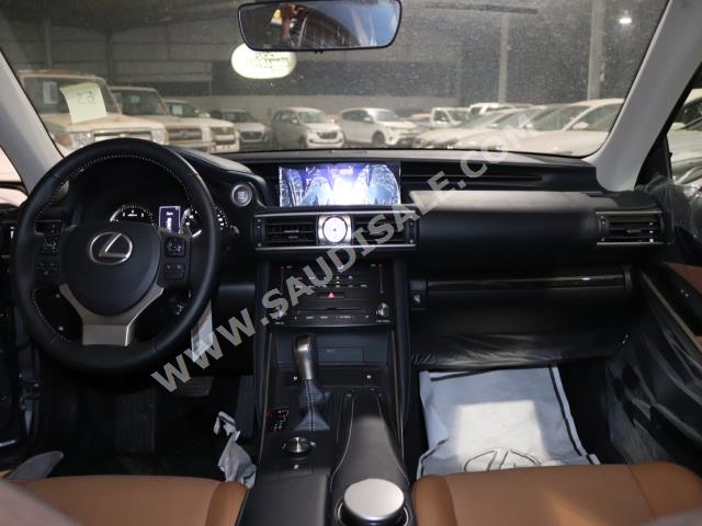 2018 Lexus IS 350