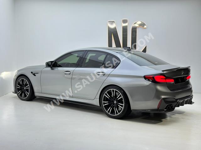 2018 بي ام دبليو الفئة ام إم 5