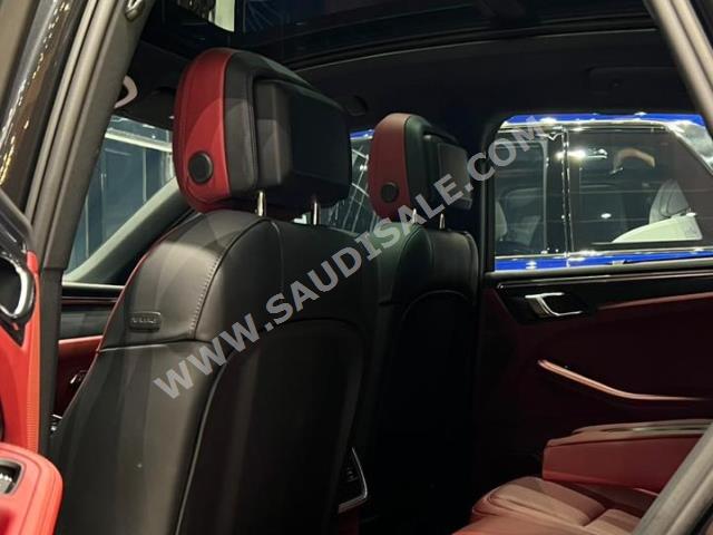 2023 بورش ماكان