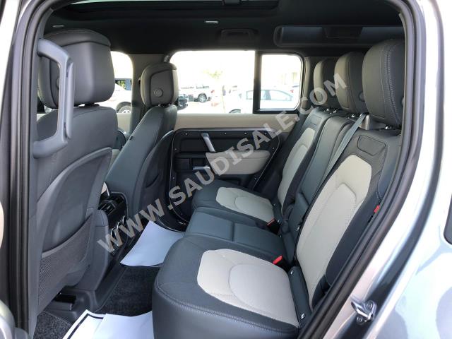 2023 لاند روفر ديفيندر