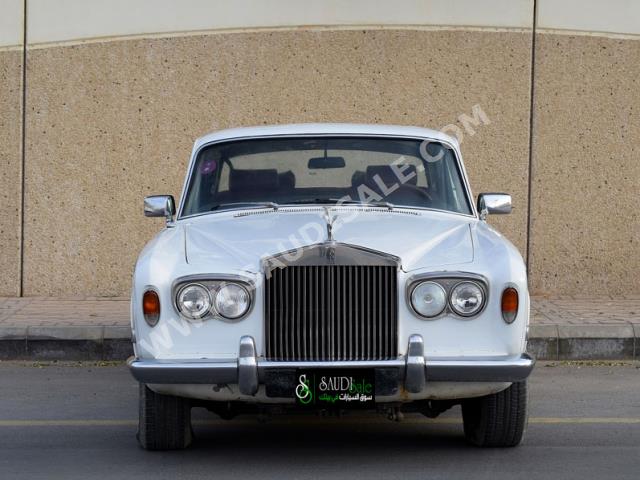 1975 رولز رويس كورنيش