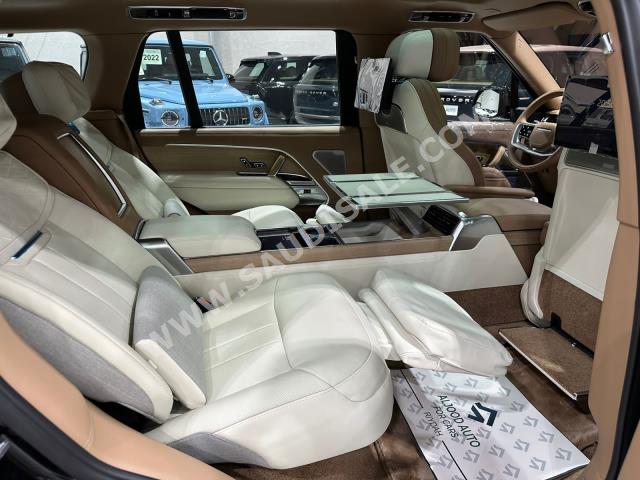 2023 لاند روفر رينج روفر اس في اوتوبيوغرافي