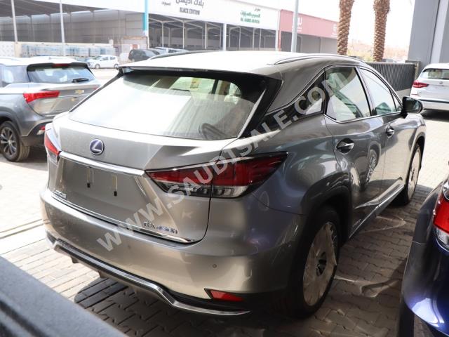 2022 لكزس أر إكس 450 هابرد