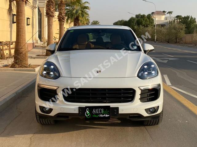 2016 بورش كايين