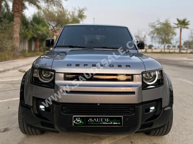 2020 لاند روفر ديفيندر اتش اس اي