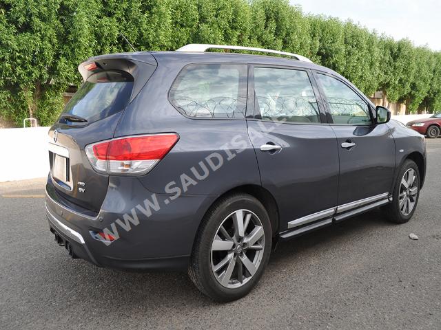 2014 نيسان باثفايندر