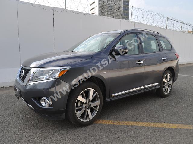 2014 نيسان باثفايندر