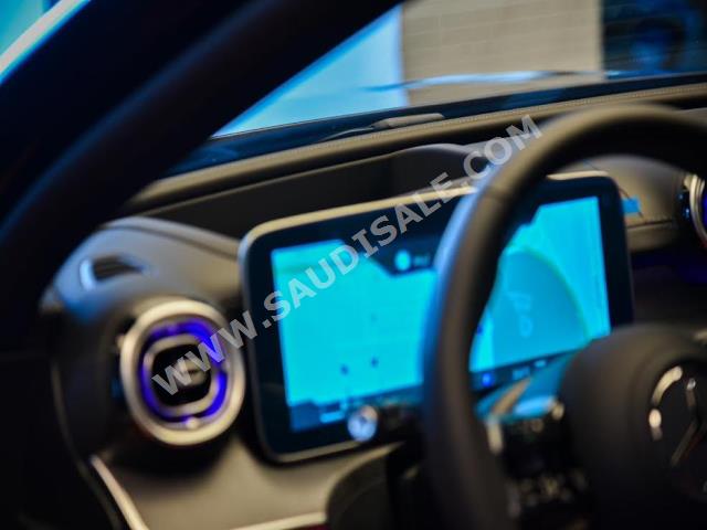 2023 مرسيدس - بنز سي 200