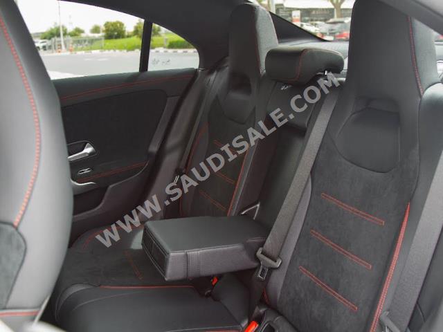 2023 مرسيدس - بنز سي إل أي 200 أي إم جي