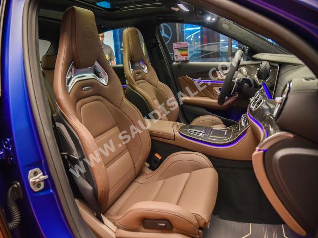 2022 مرسيدس - بنز إي 63إس أي إم جي