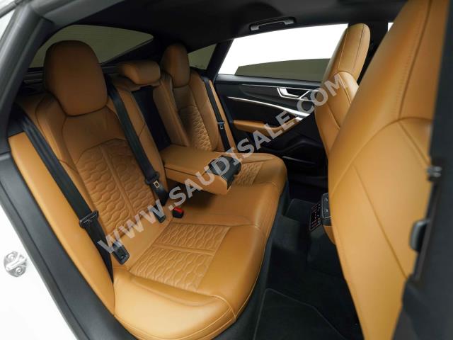 2021 اودي ار اس 7