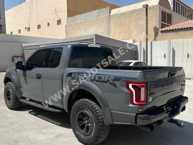 2018 فورد اف 150 رابتور
