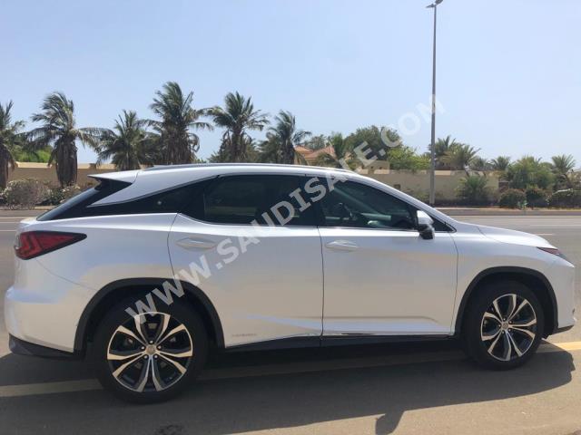 2016 لكزس أر إكس 450 هايبرد