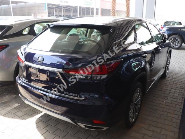 2022 لكزس أر إكس 350