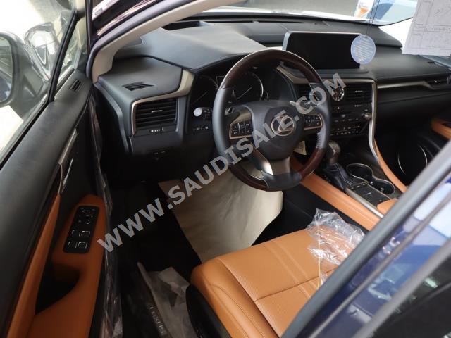 2022 لكزس أر إكس 350