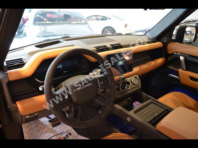 2023 لاند روفر ديفيندر اكس