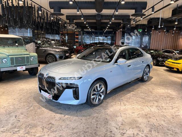 2023 بي ام دبليو الفئة السابعة 760أي