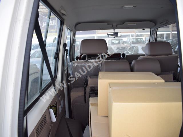 2019 تويوتا لاند كروزر ربع