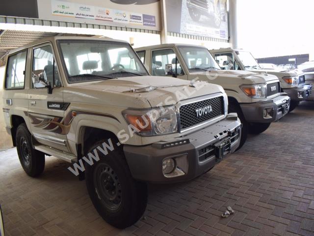 2019 تويوتا لاند كروزر ربع