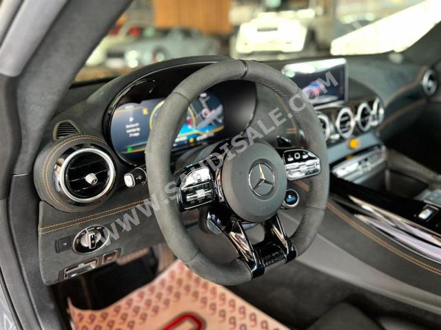 2021 مرسيدس - بنز جي تي بلاك سيريس