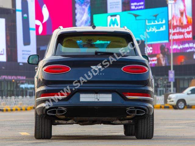 2021 بنتلي بنتايجا