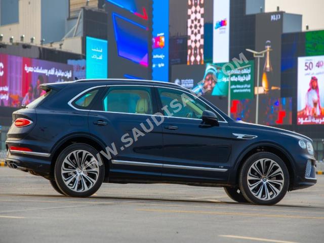 2021 بنتلي بنتايجا