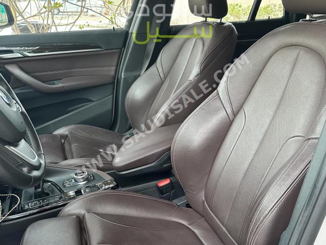 2018 بي ام دبليو الفئة اكس 1