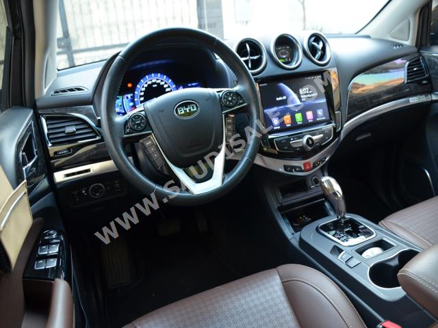 2018 بي واي دي اس 7