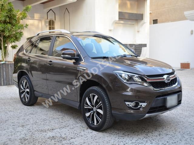 2018 بي واي دي اس 7