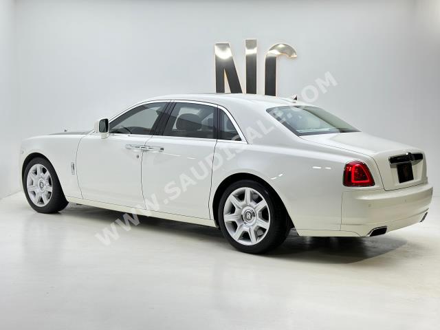 2010 رولز رويس قوست