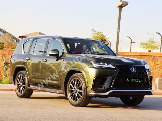 2022 لكزس إل إكس 600