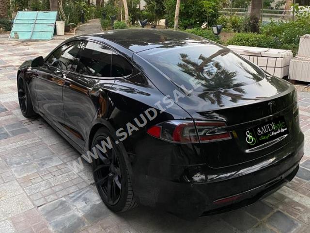 2021 تيسلا اس بليد