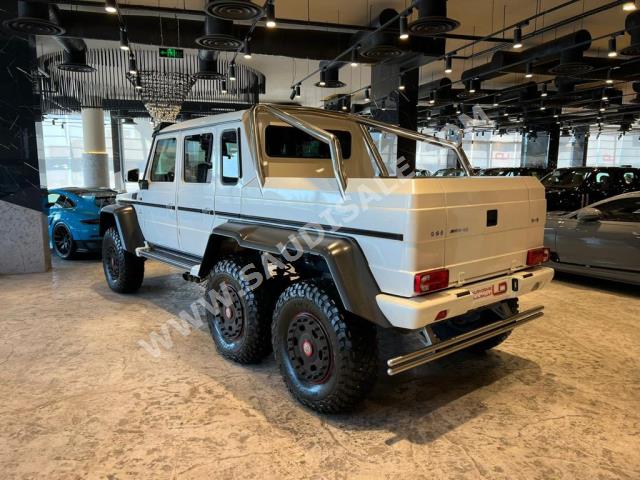 2015 مرسيدس - بنز جي 63 أي إم جي 6×6