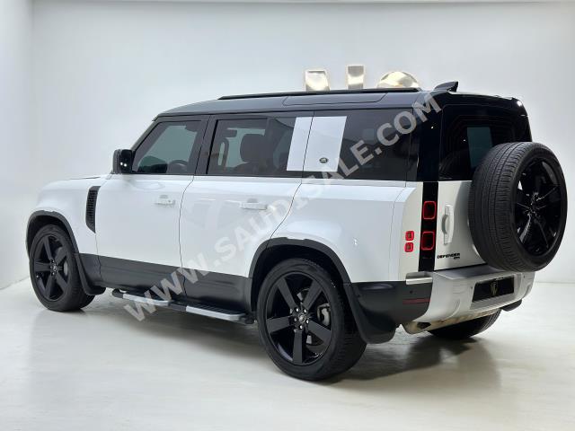 2020 لاند روفر ديفيندر اتش اس اي