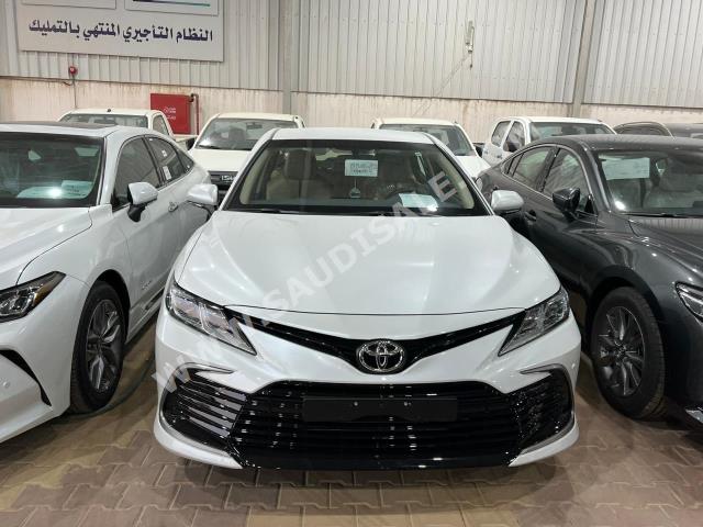 2023 تويوتا كامري ال اي