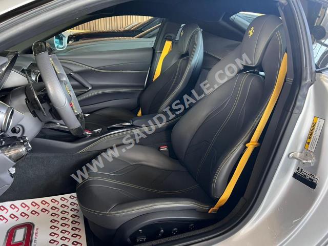 2020 فيراري 812 سوبر فاست