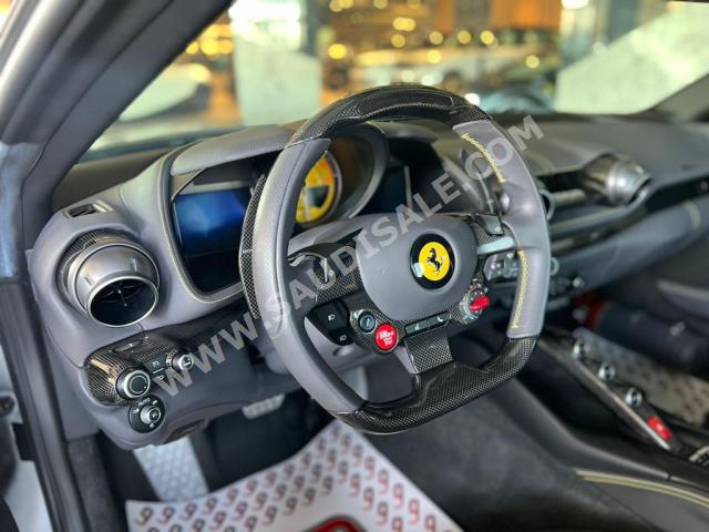 2020 فيراري 812 سوبر فاست